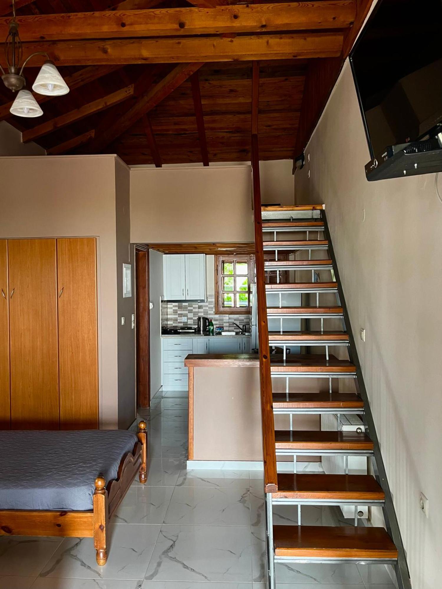 Studios Resbithas Gytheio Dış mekan fotoğraf